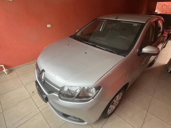 RENAULT LOGAN 1.6 EXPRESSION 8V FLEX 4P MANUAL